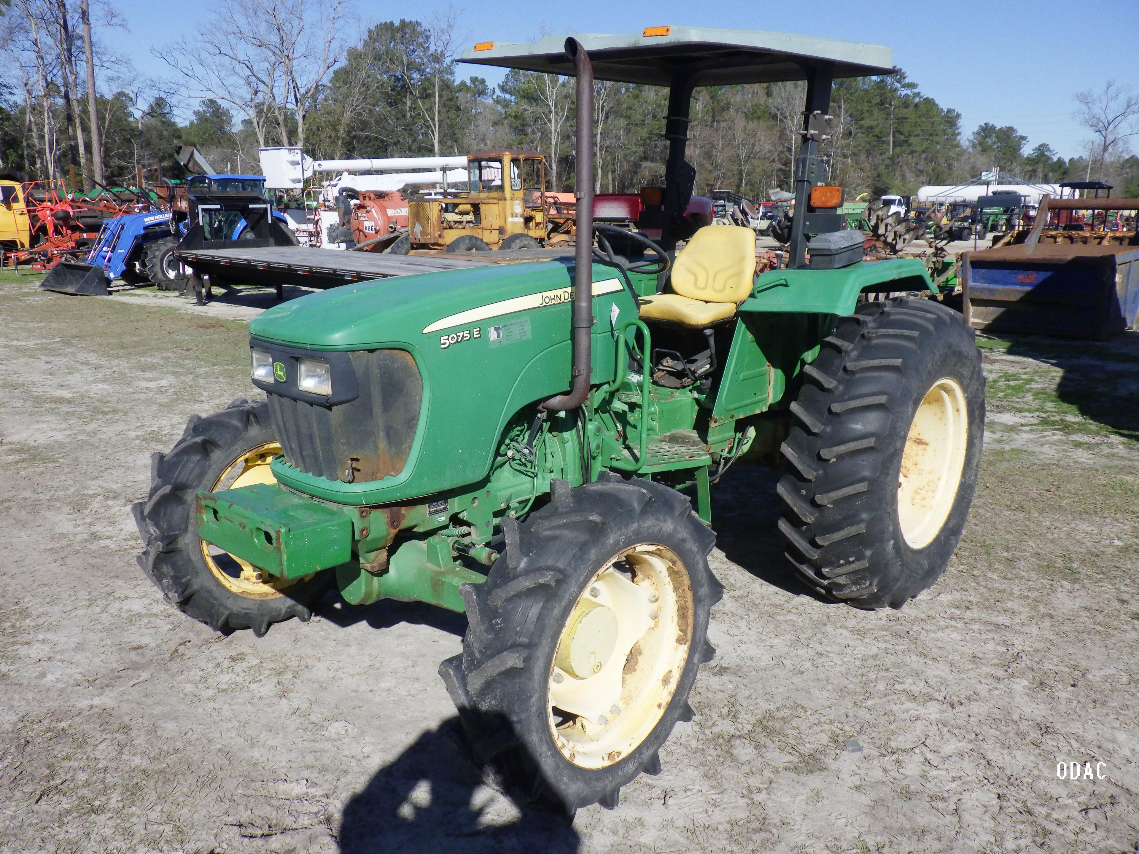 (2271) John Deere 5075E ROPS Tractor
