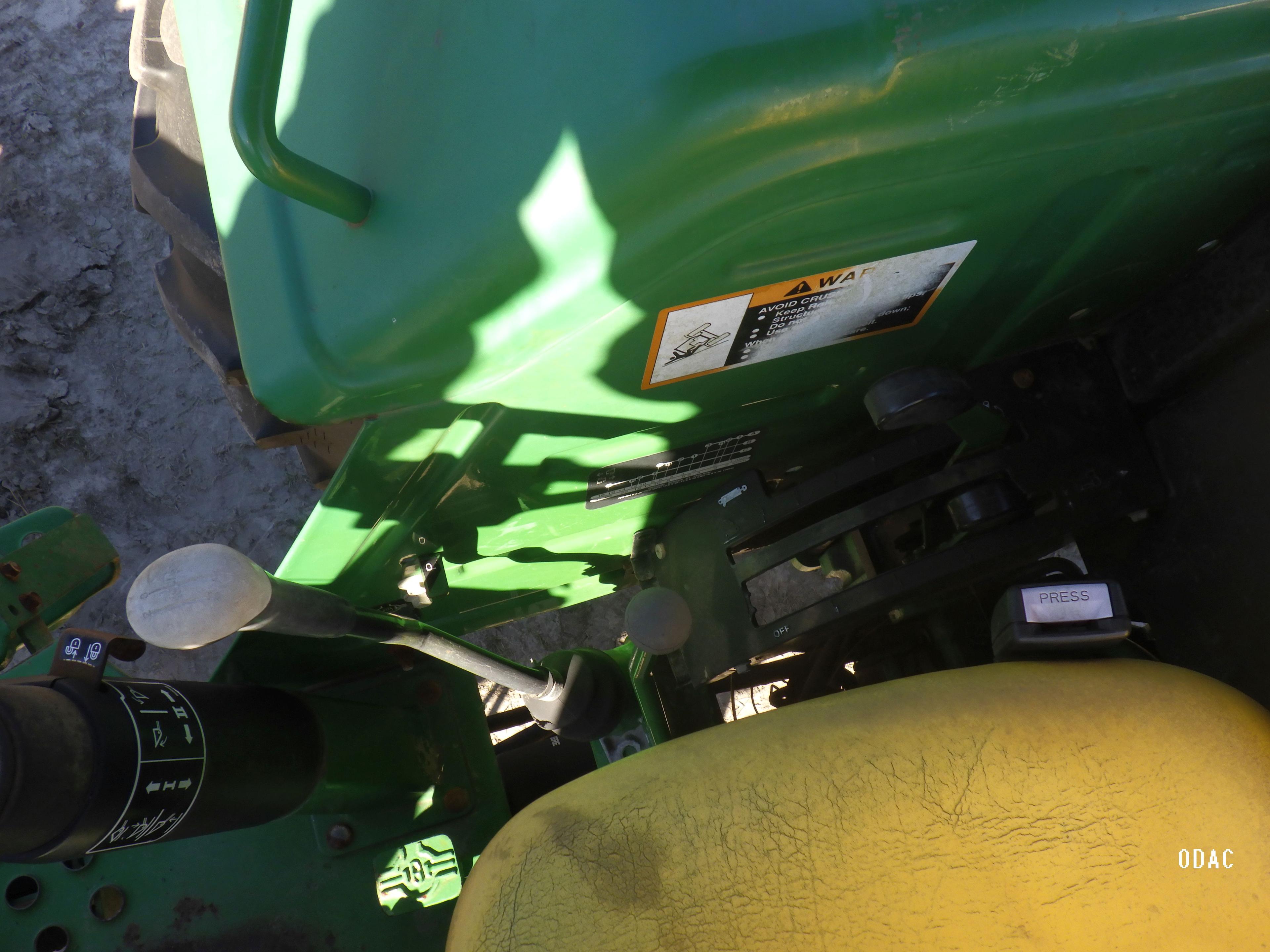 (2271) John Deere 5075E ROPS Tractor