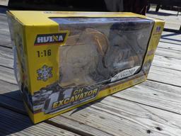 (2290) HULNA 1/16 Scale Remote Toy Excavator (New)
