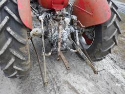 (2353) Massey Ferguson 135 Non ROPS Tractor