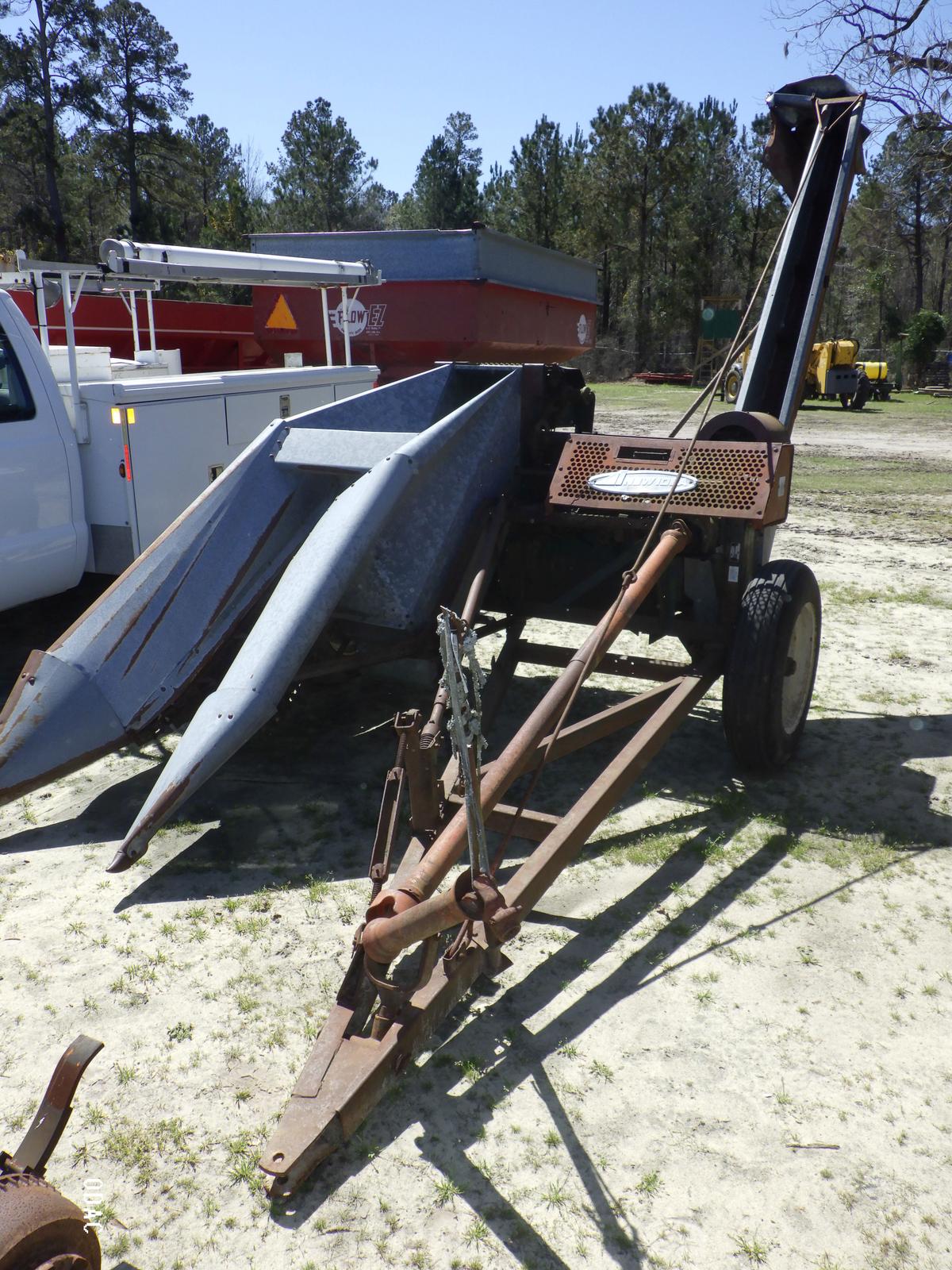 (3040) New Idea 323 One Row Corn Picker