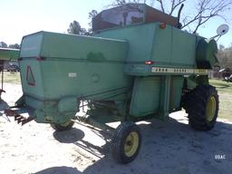 (4418) John Deere 4400 Combine