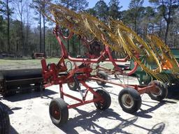 (4423) Faza 8 Wheel Hay Rack CTH8 Series