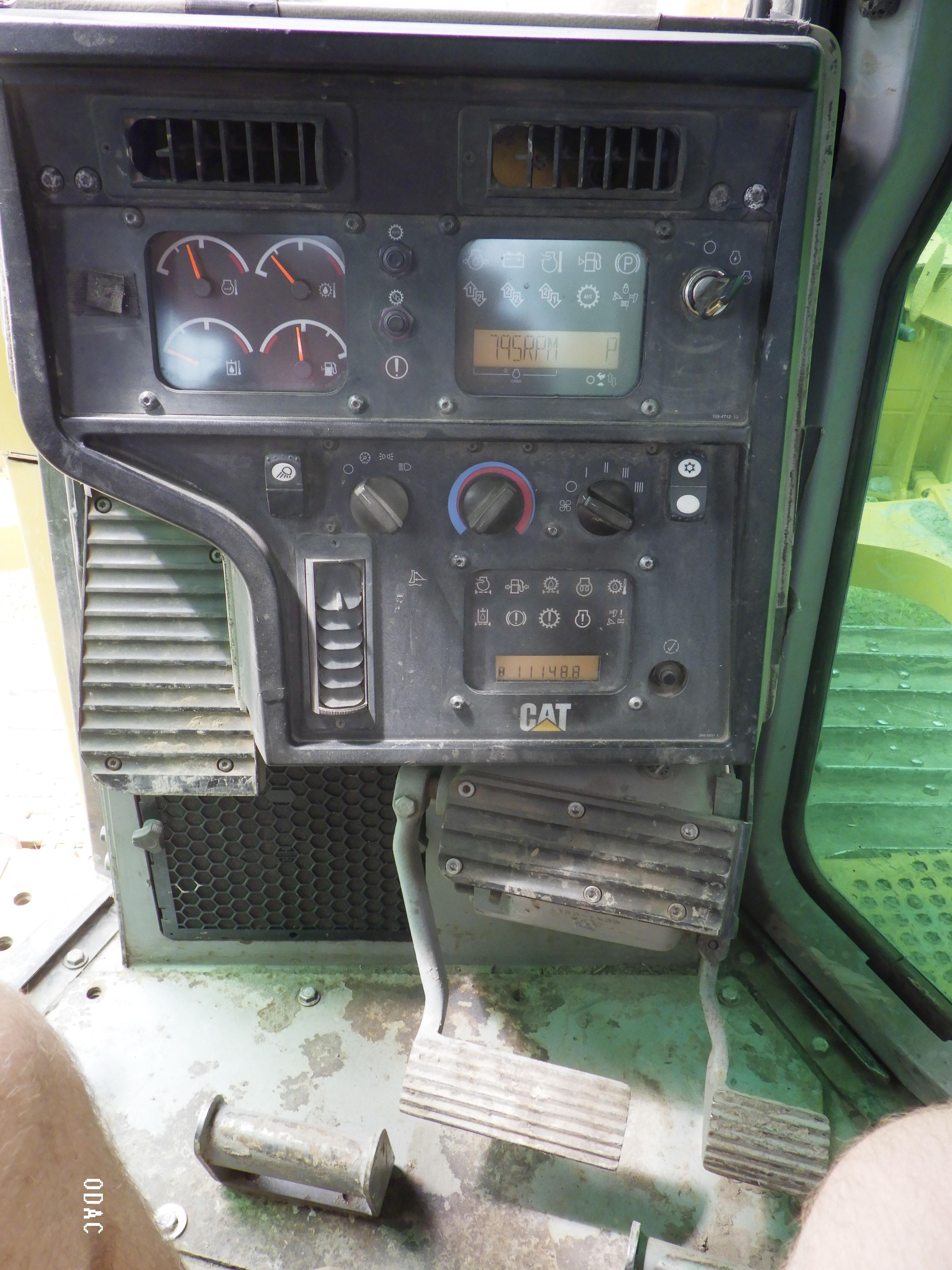 (4962) CAT D6T Cab Dozer