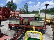 (5084) Case 900 Cyclo Air 4-Row Planter
