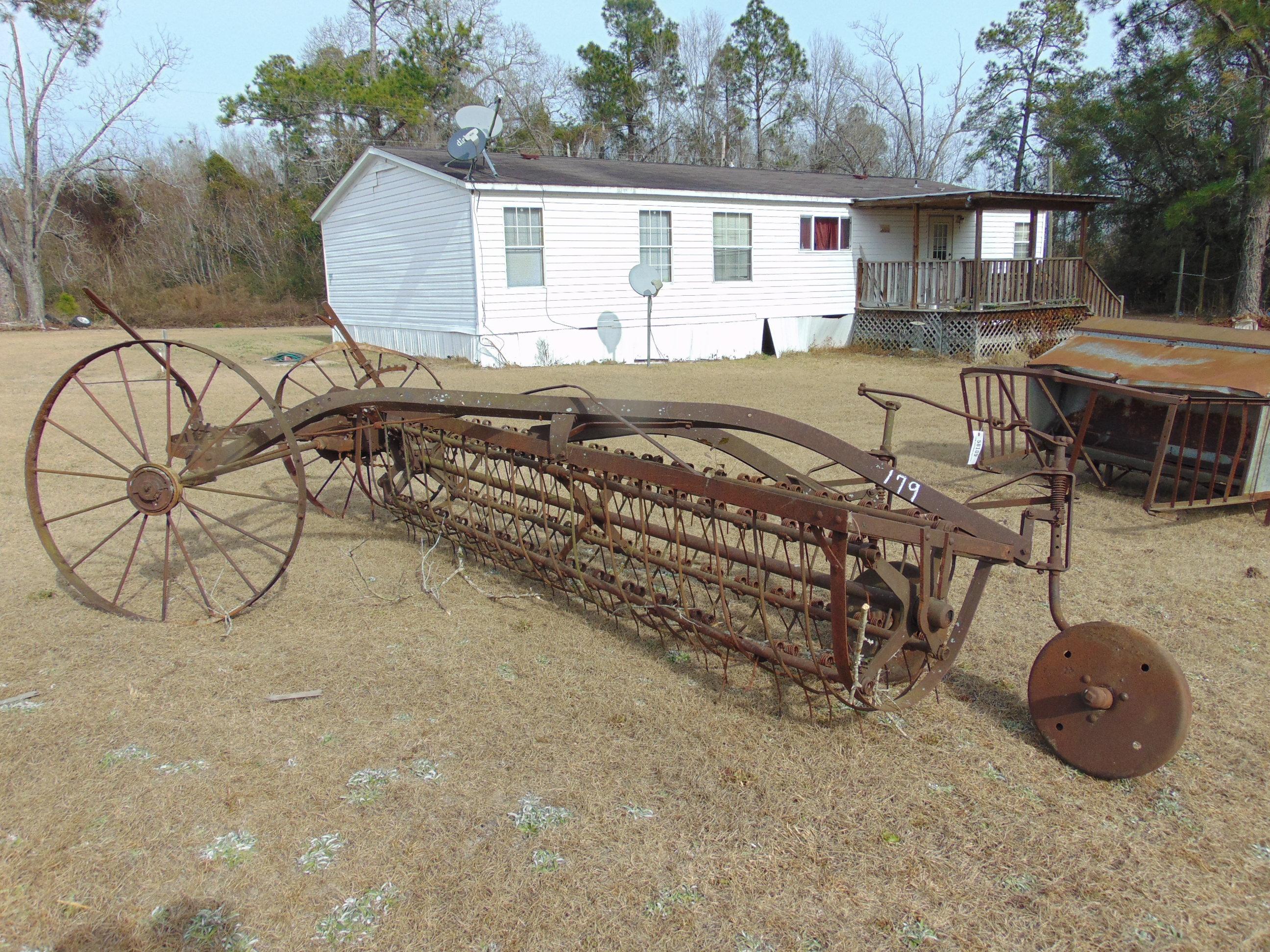 10' ANT HAY RAKE