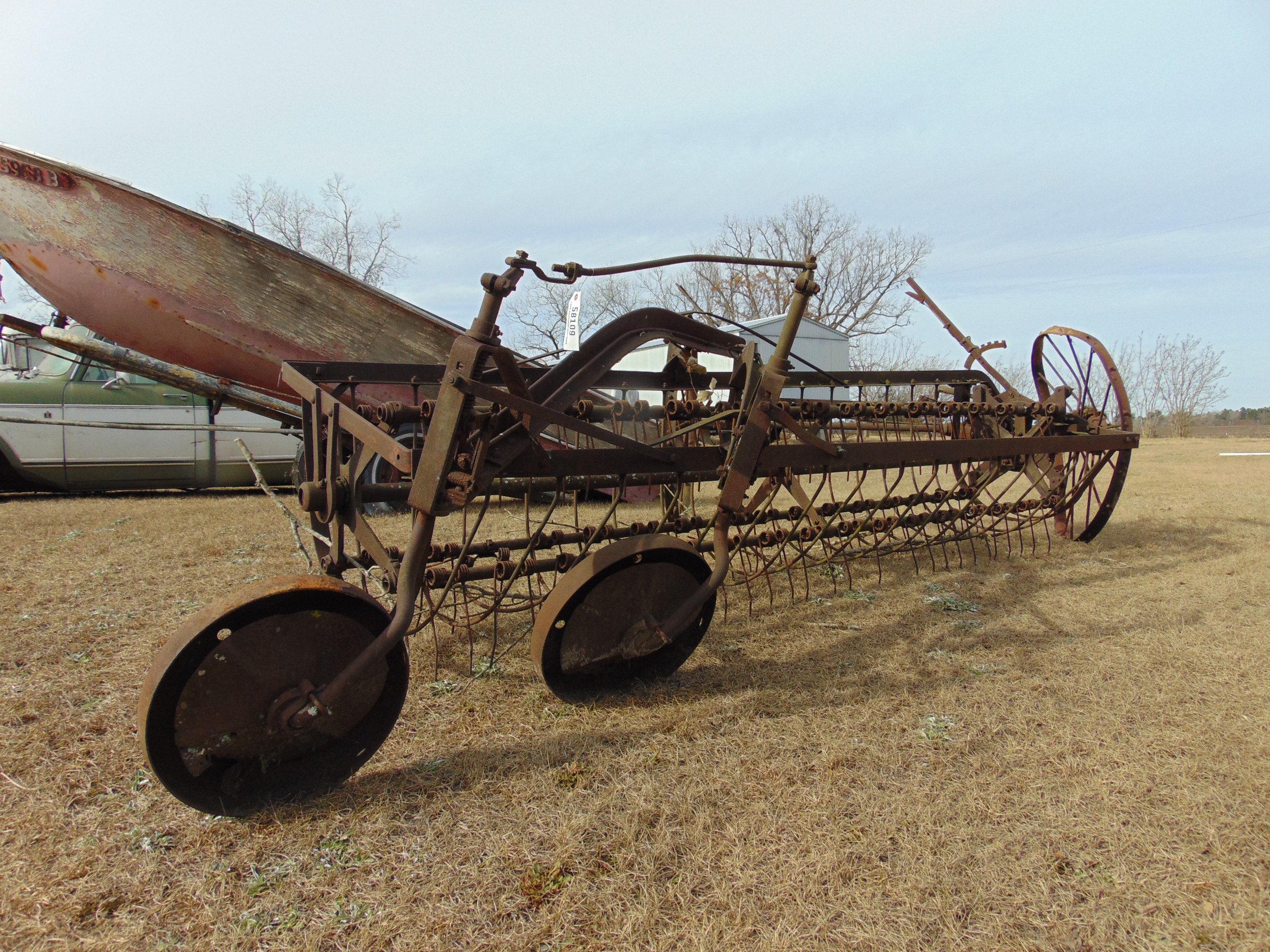 10' ANT HAY RAKE