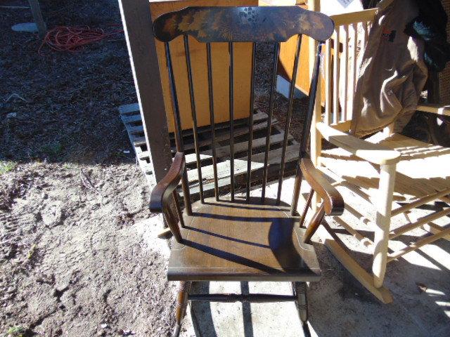 ROCKING CHAIR WITH PAINTED,