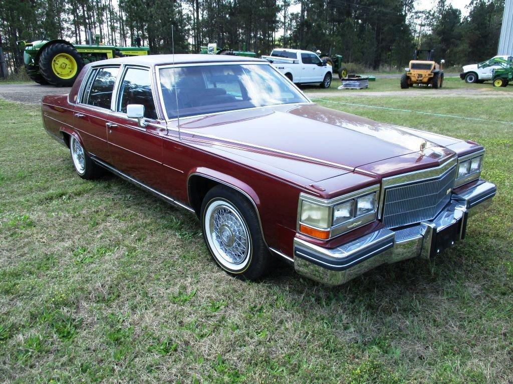 1985 CADILLAC FLEETWOOD BROUGHAM