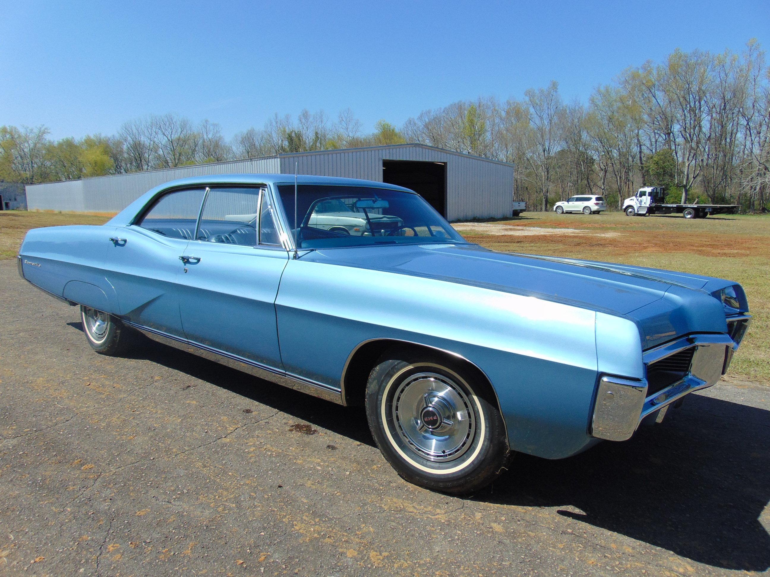 1967 PONTIAC BONNEVILLE,