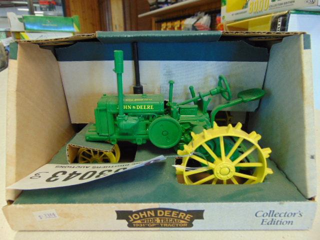 ERTL 1/16 TOY JOHN DEERE WIDE,