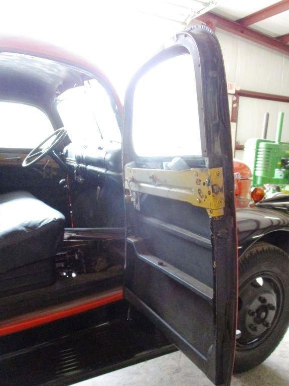 1947 GMC TRUCK TON & A HALF,