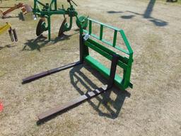 PALLET FORK JD QUICK ATTACH,