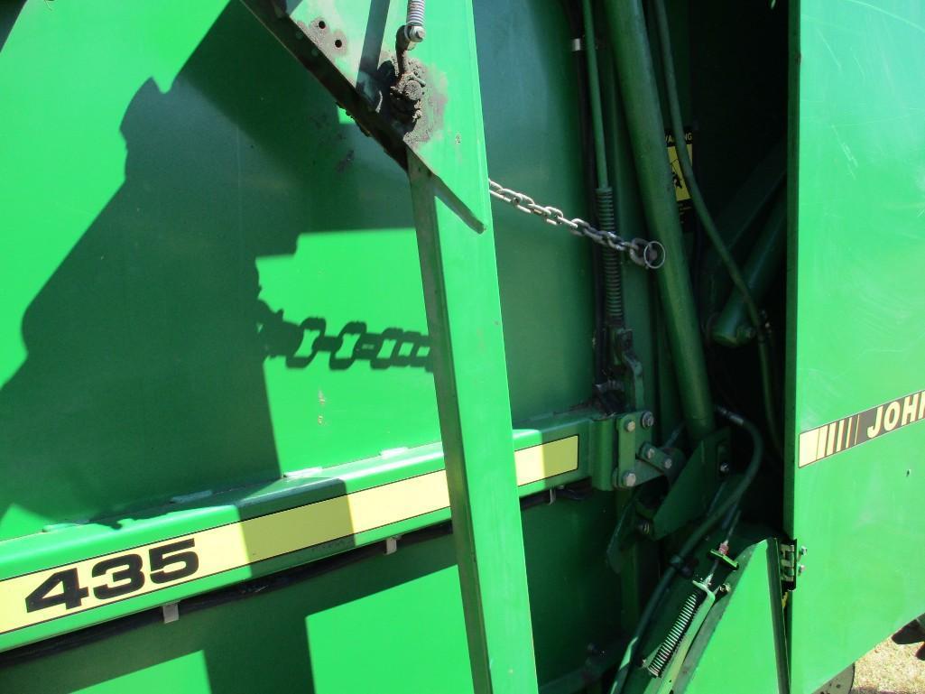 JOHN DEERE 435 ROUND BALER
