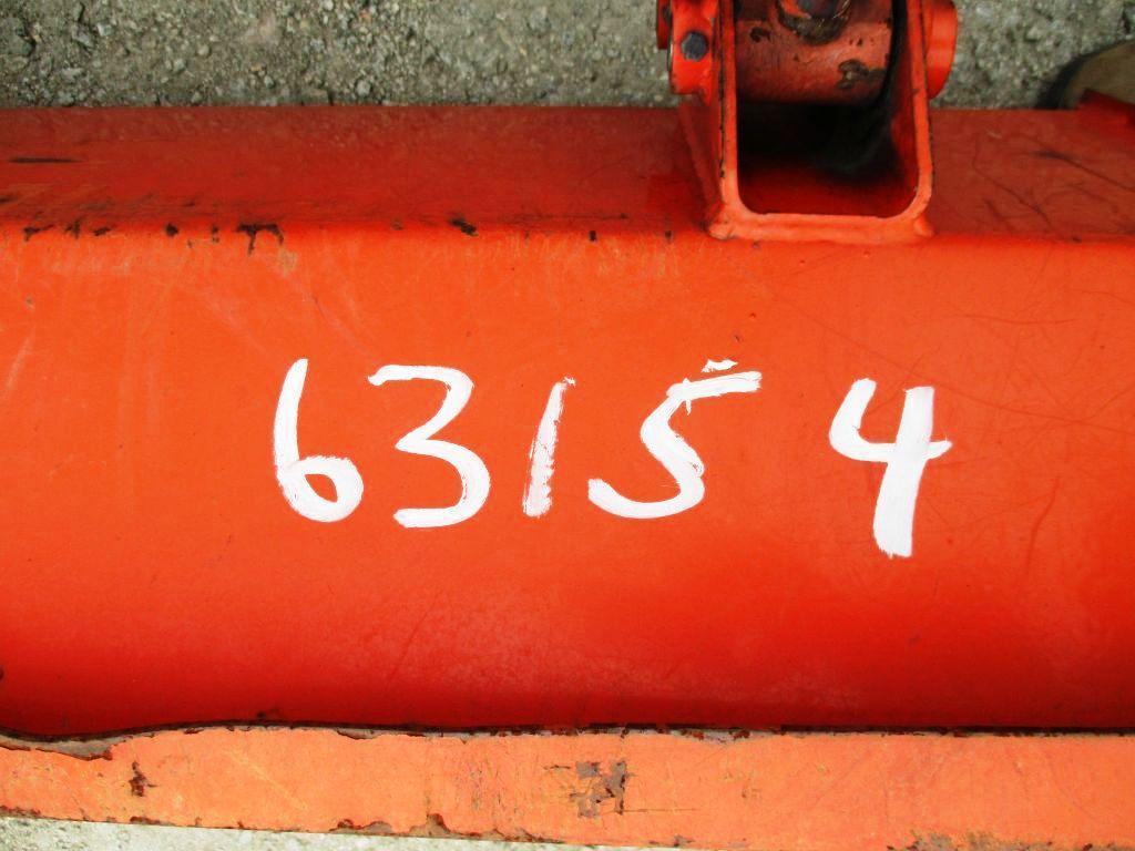KUBOTA B2320 4WD TRACTOR