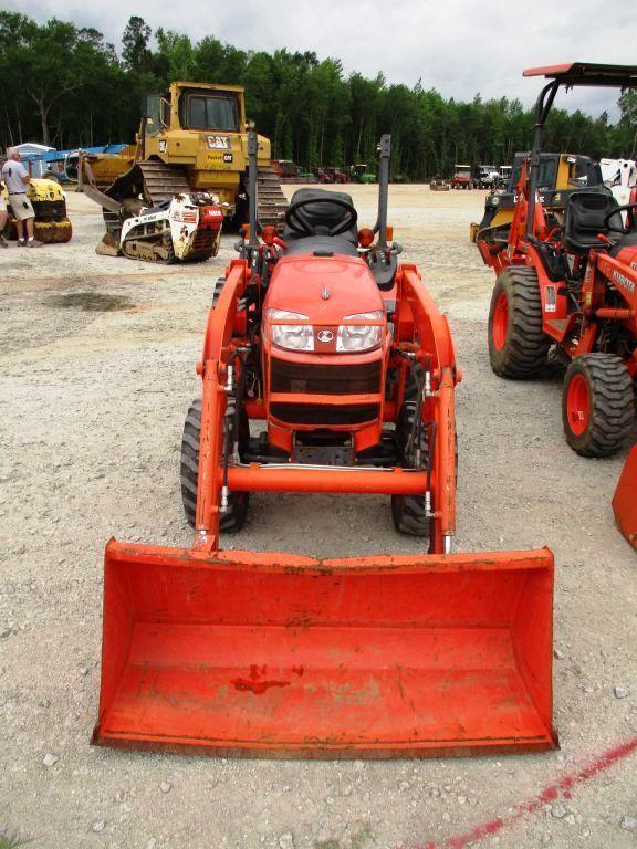 KUBOTA B2320 4WD TRACTOR