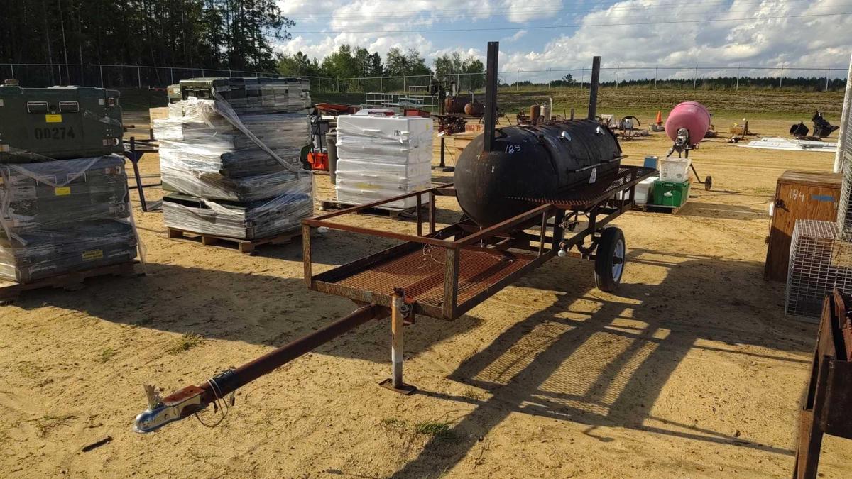GAS GRILL ON SINGLE AXLE TRAILER
