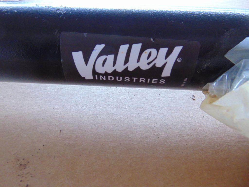 VALLEY MODEL 82710 RECEIVER HITCH,