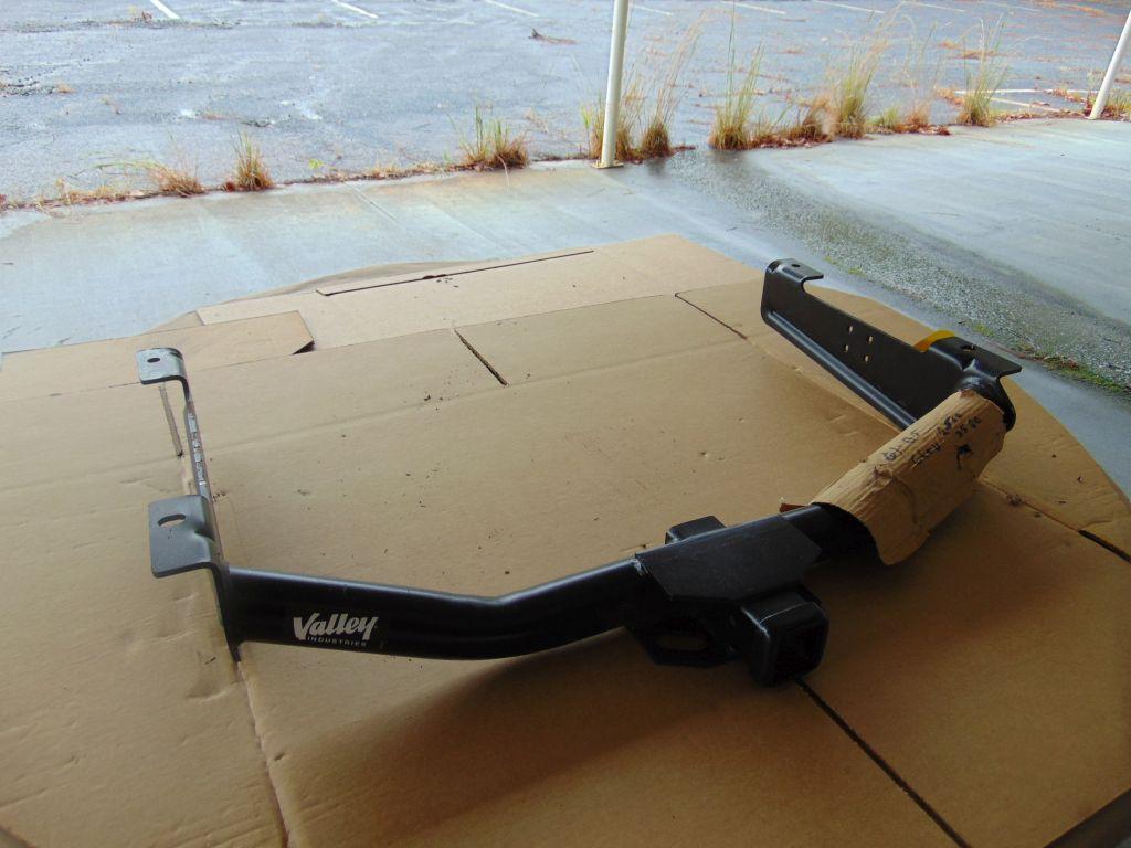 VALLEY MODEL 82170 RECEIVER HITCH,