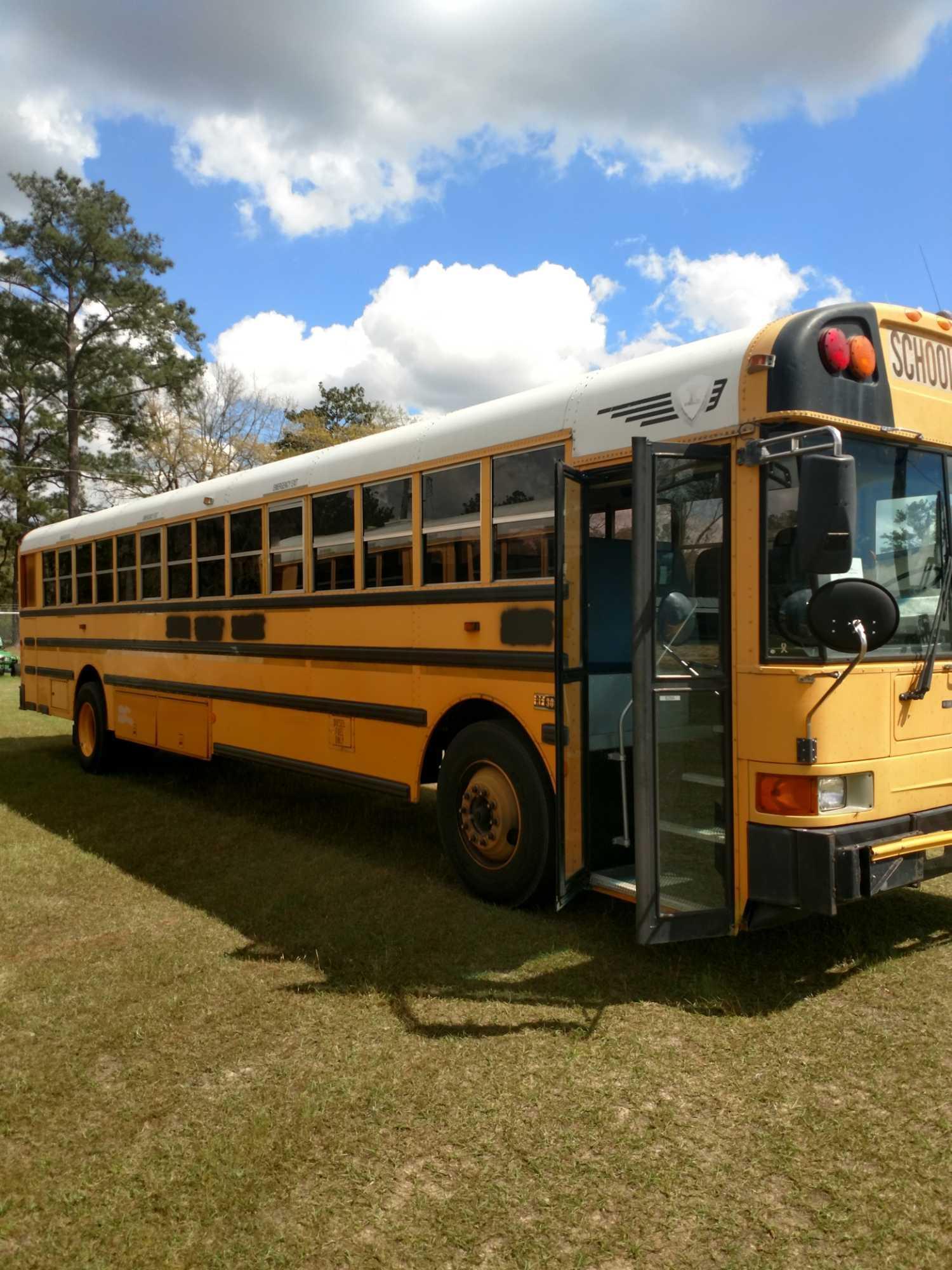 2005 ICCO MODEL PB305 SCHOOL BUS