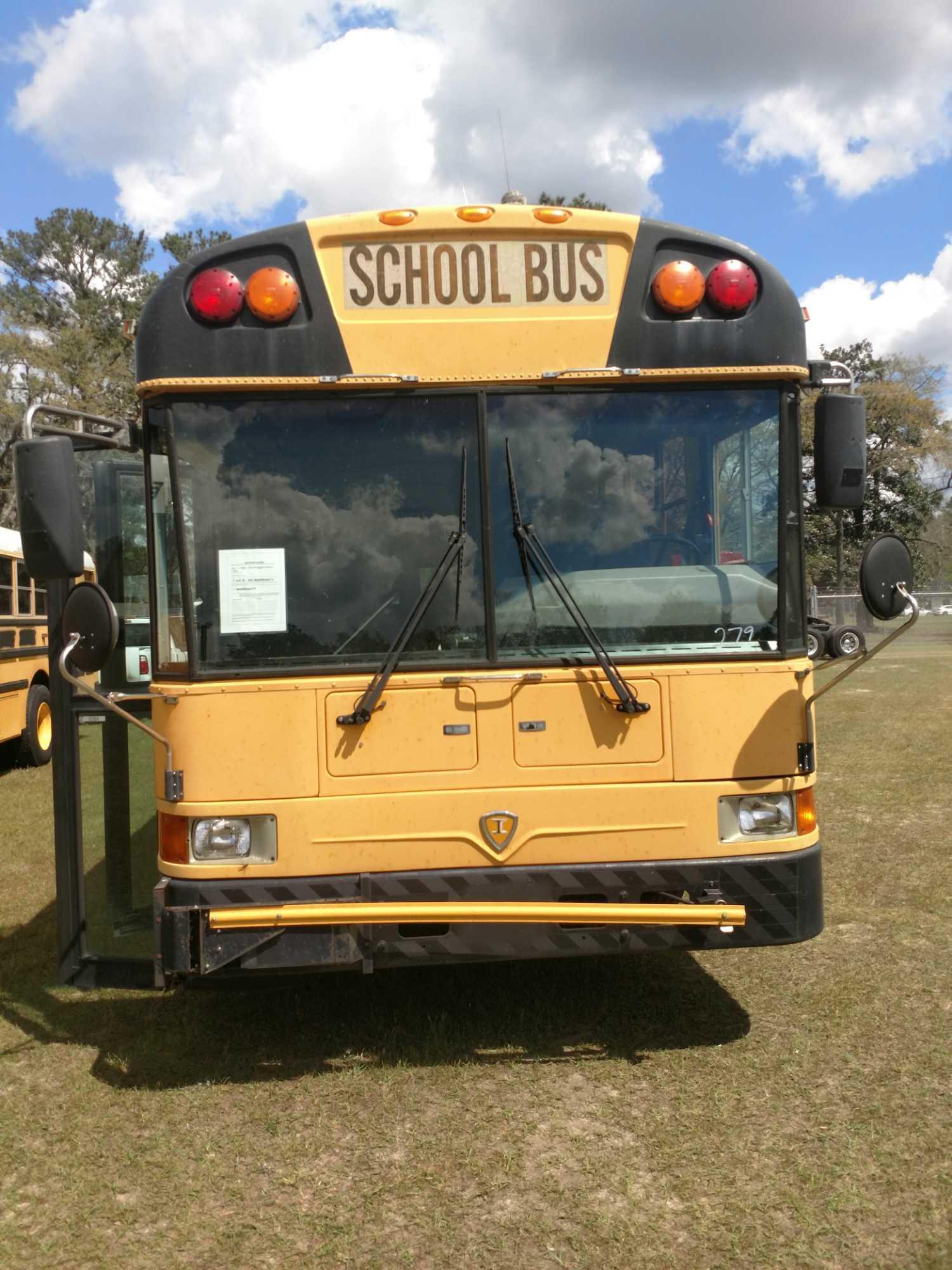 2005 ICCO MODEL PB305 SCHOOL BUS