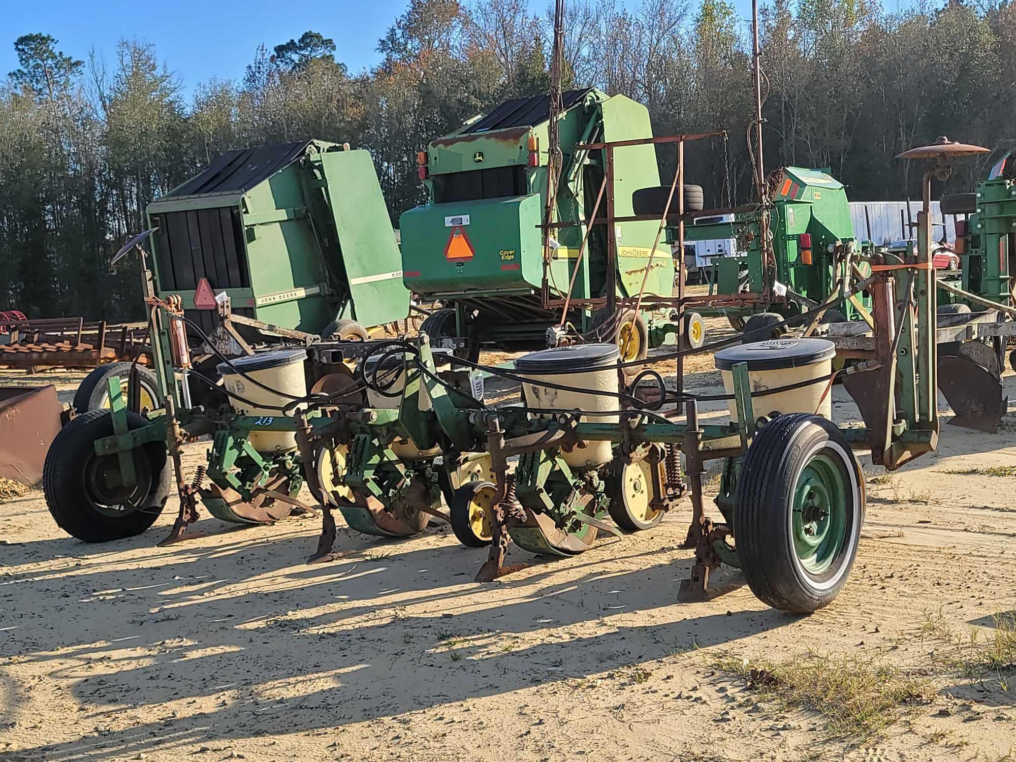JOHN DEERE 71 4 ROW PLANTER