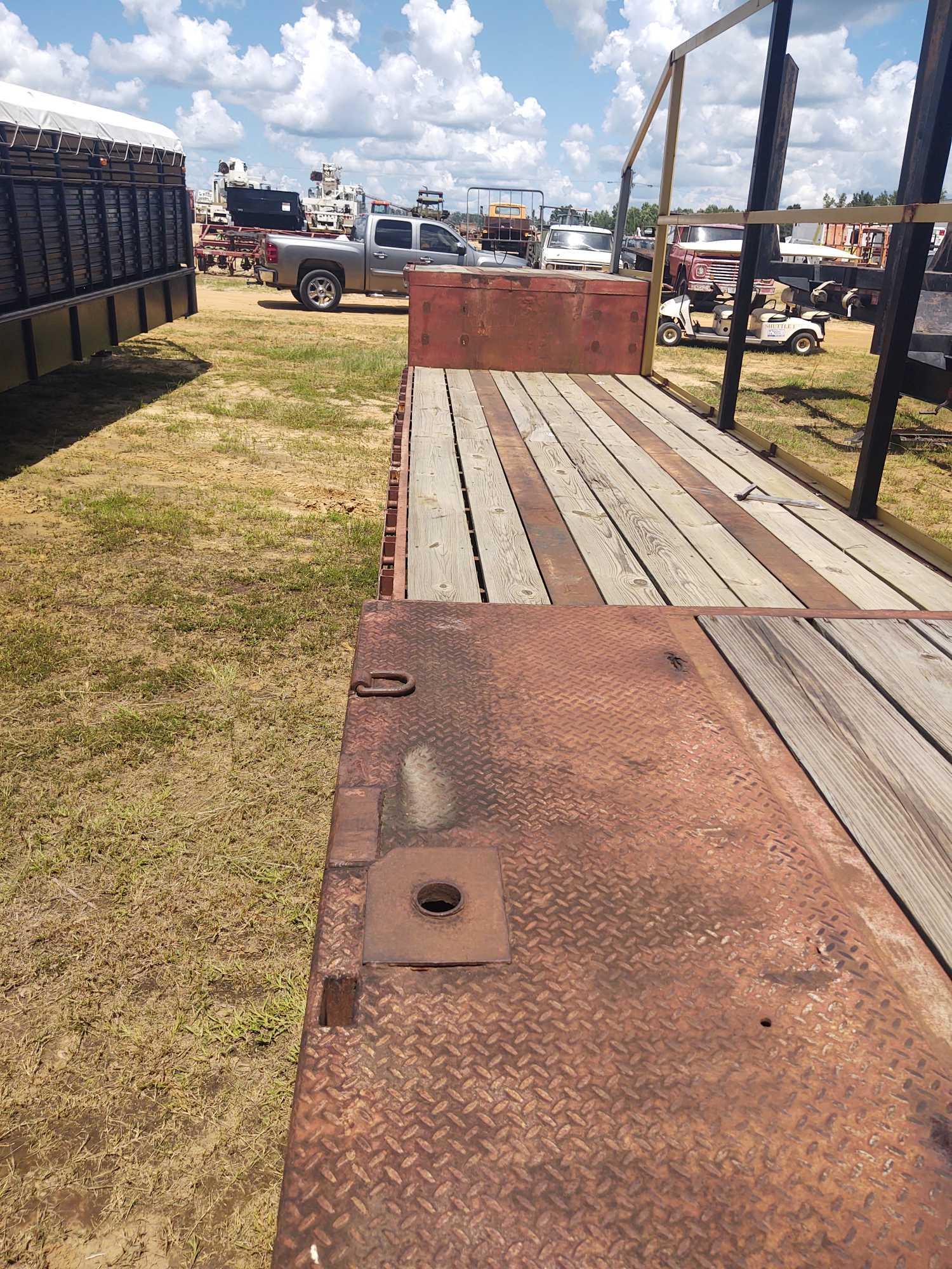1984 DELT 45X102 DROP TRAILER,