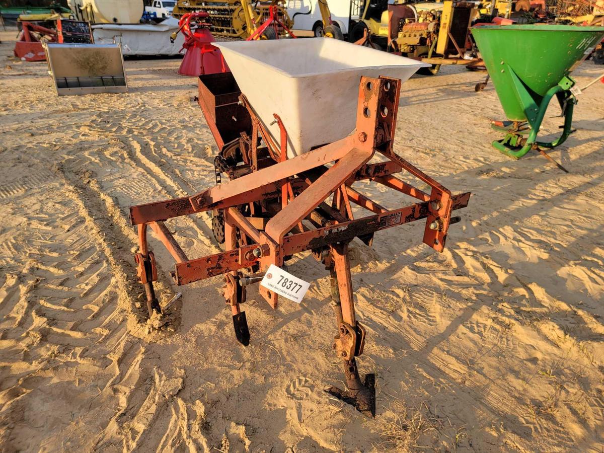 105 - 1 - ROW COVINGTON PLANTER