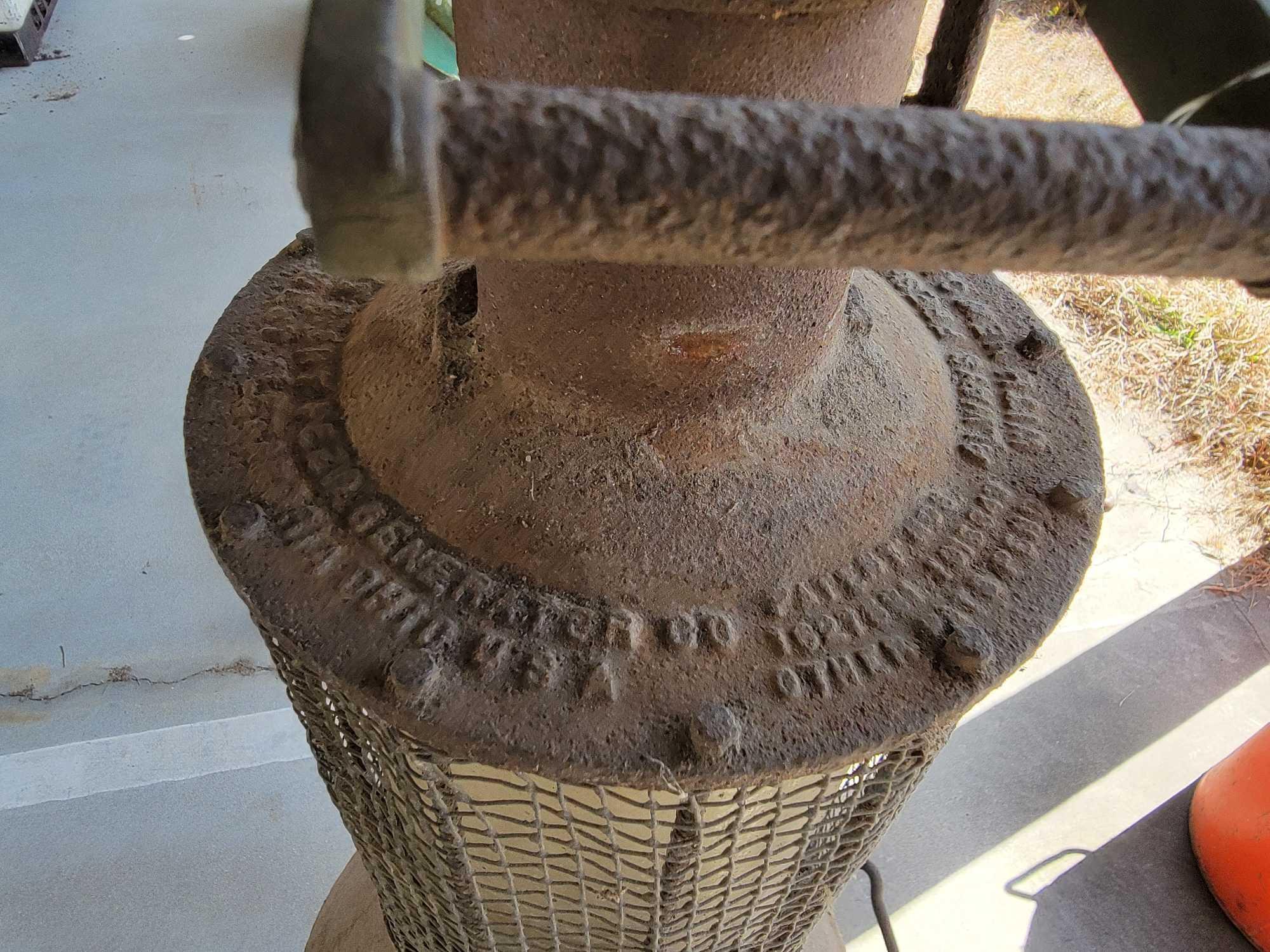 ANTIQUE ACETYLENE GENERATOR