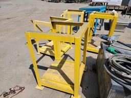 4 - ACETYLENE - ARGON CYLINDER RACKS