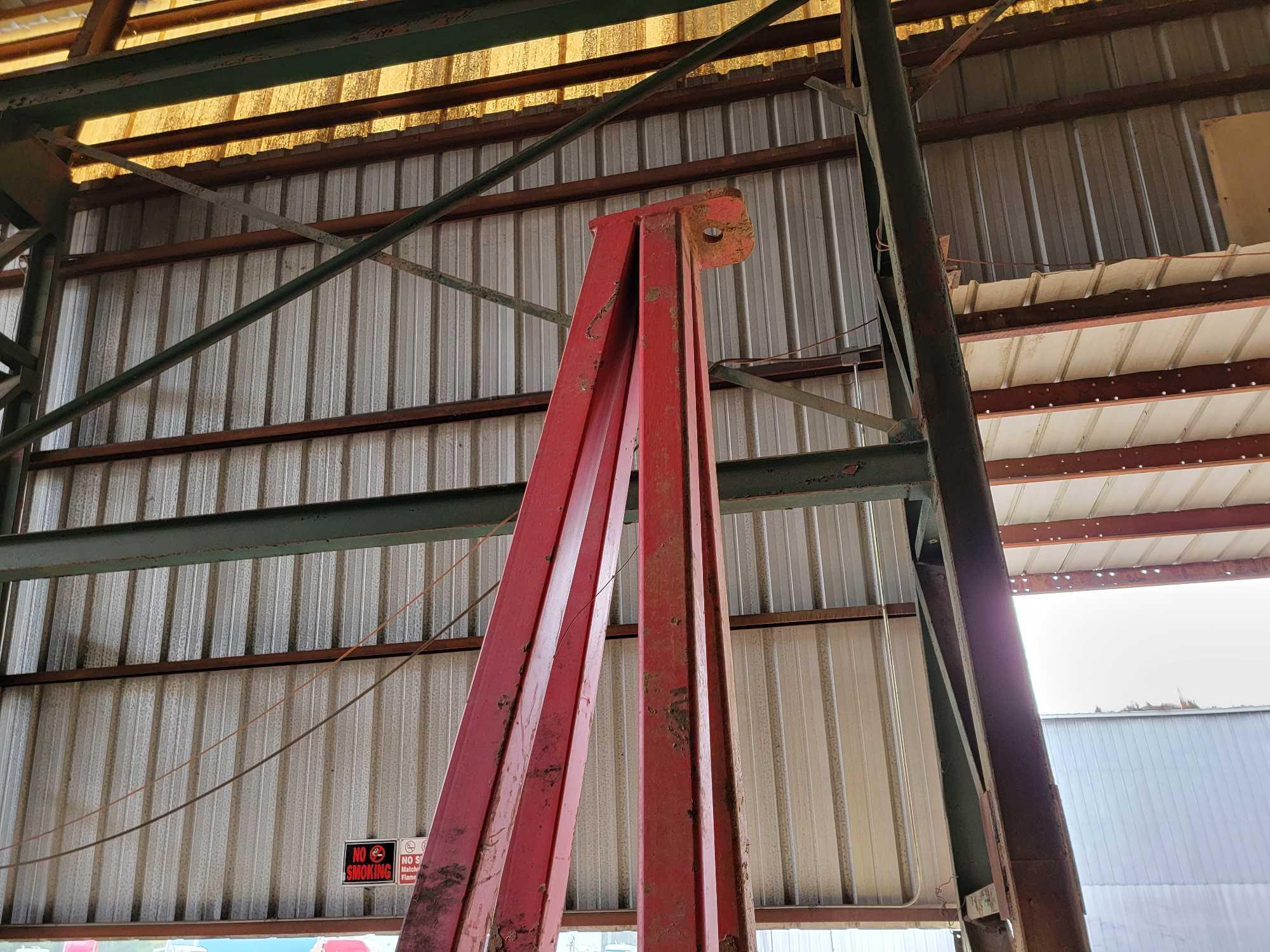 HEAVY DUTY BOOM FOR LOADER,