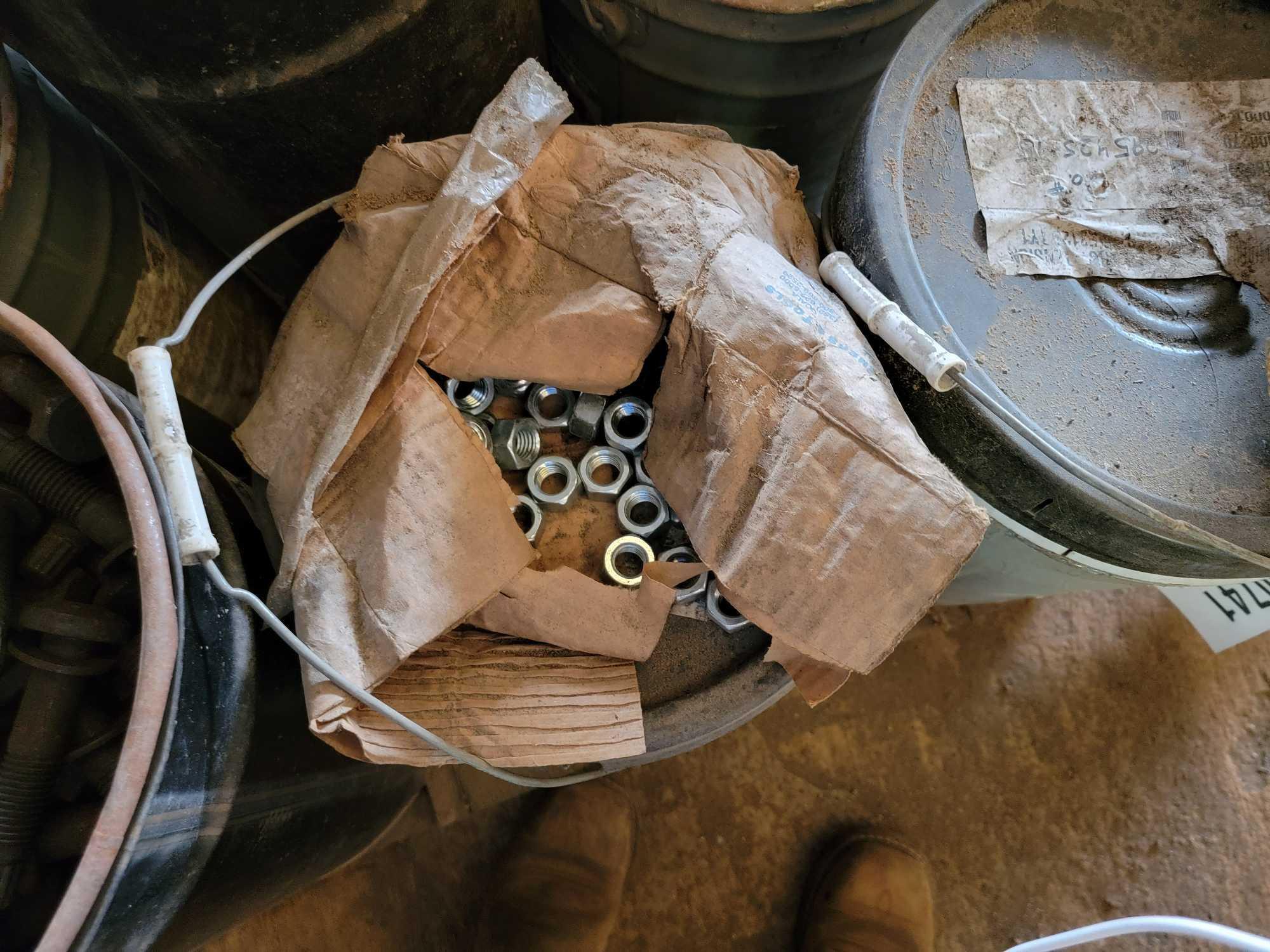 PALLET OF NUTS AND BOLTS