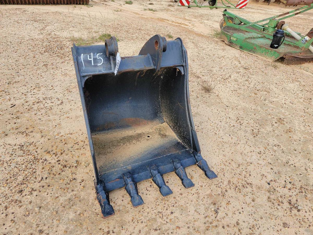 145 - NEW CAT 30" EXCAVATOR BUCKET