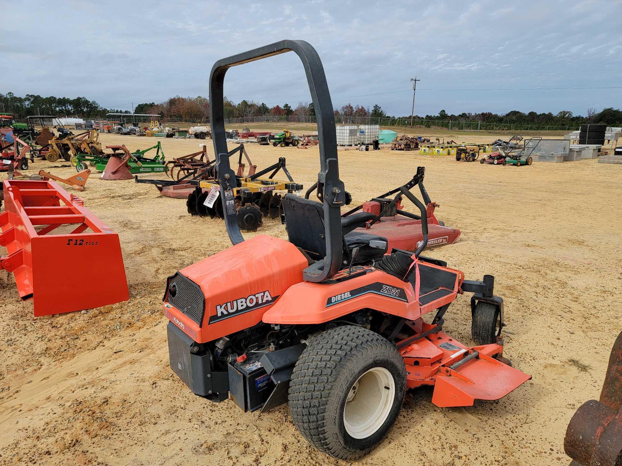 140 - KUBOTA ZD21 ZERO TURN LAWN MOWER