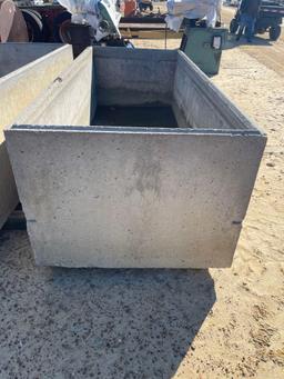 2745 - 4 X 8 CONCRETE WATER TROUGH