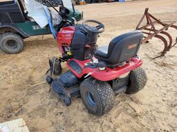 114 - CRAFTSMAN T3400 LAWN TRACTOR