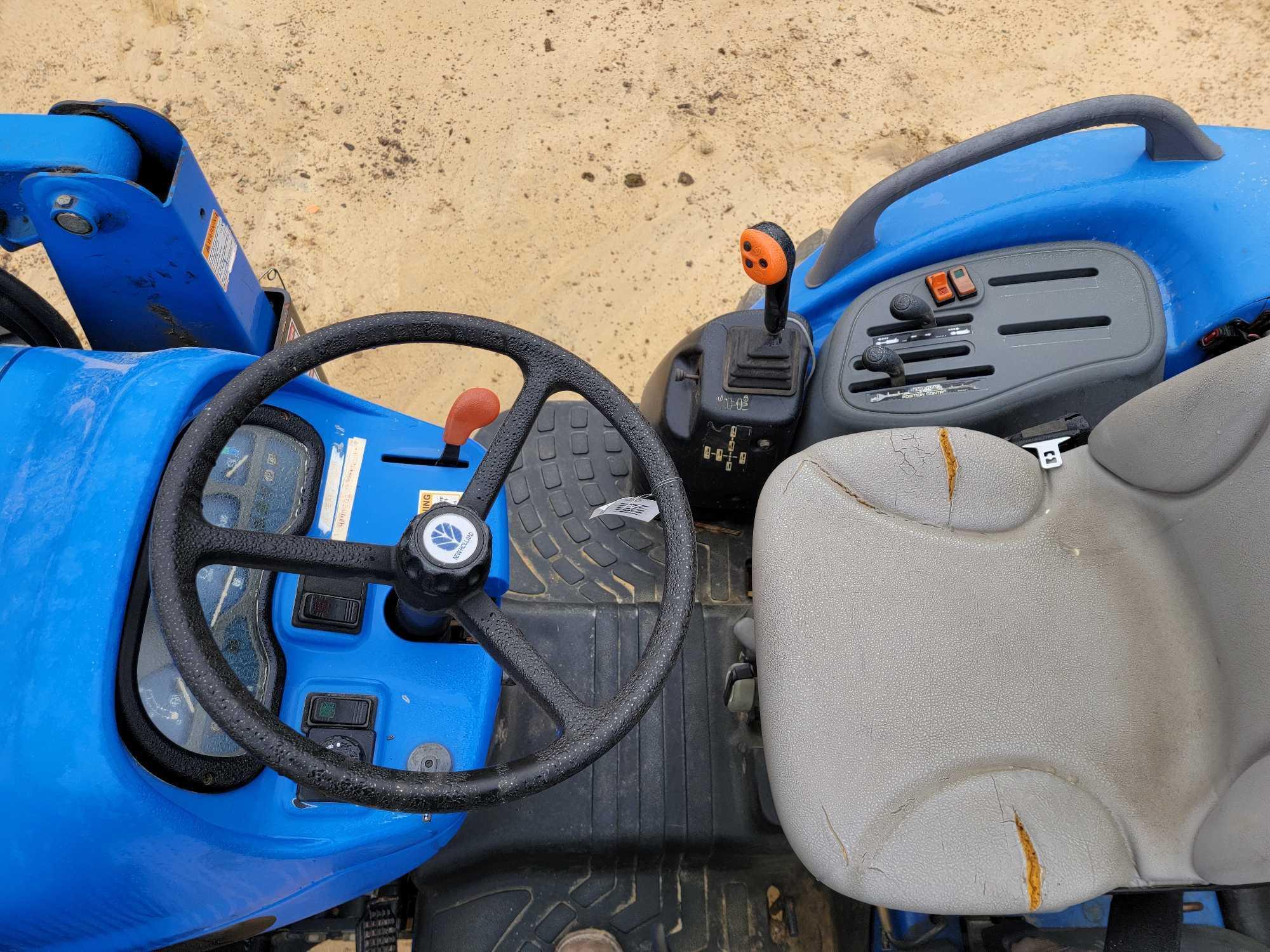 297 - NEW HOLLAND TC40DA 4WD TRACTOR