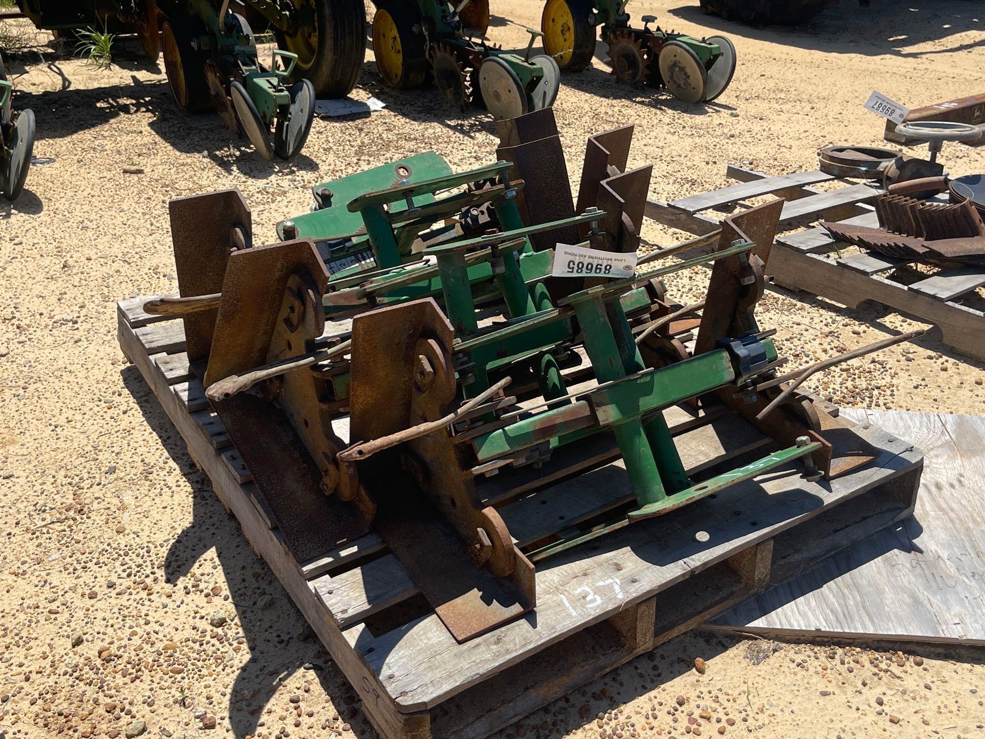 137 - PALLET OF JOHN DEERE PLANTER PARTS