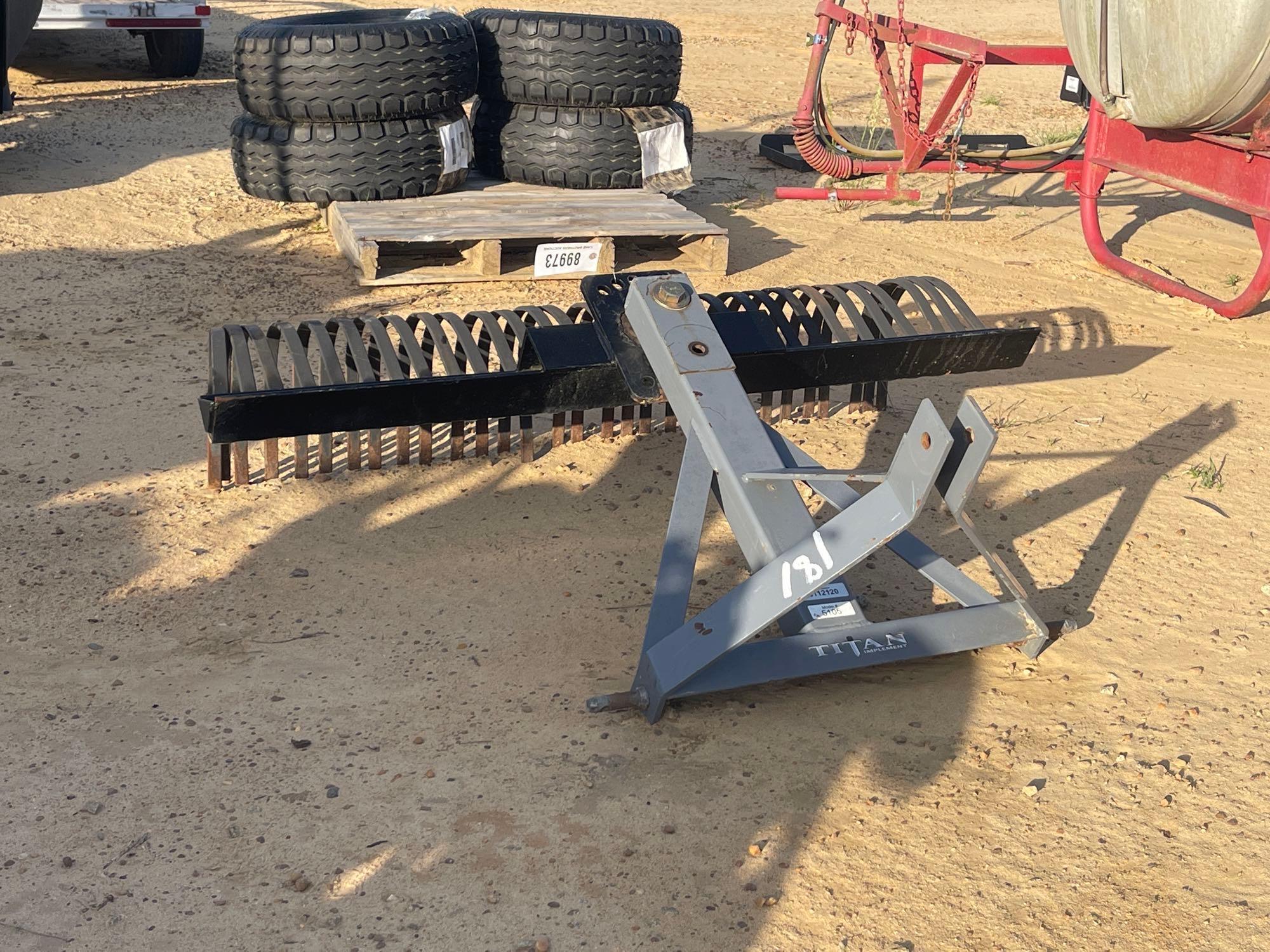 181 - TITAN 5105 5 FT ROOT RAKE