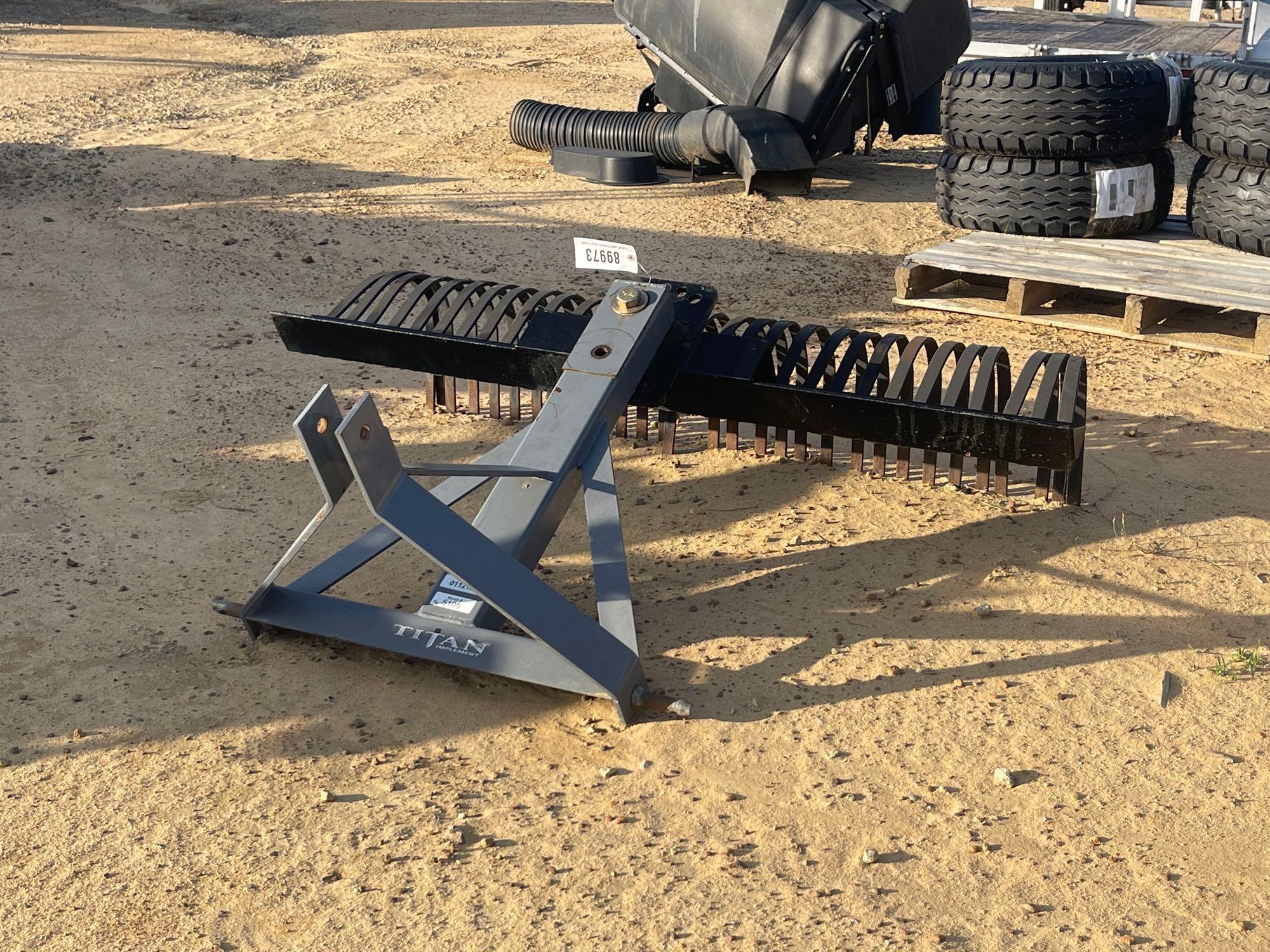 181 - TITAN 5105 5 FT ROOT RAKE