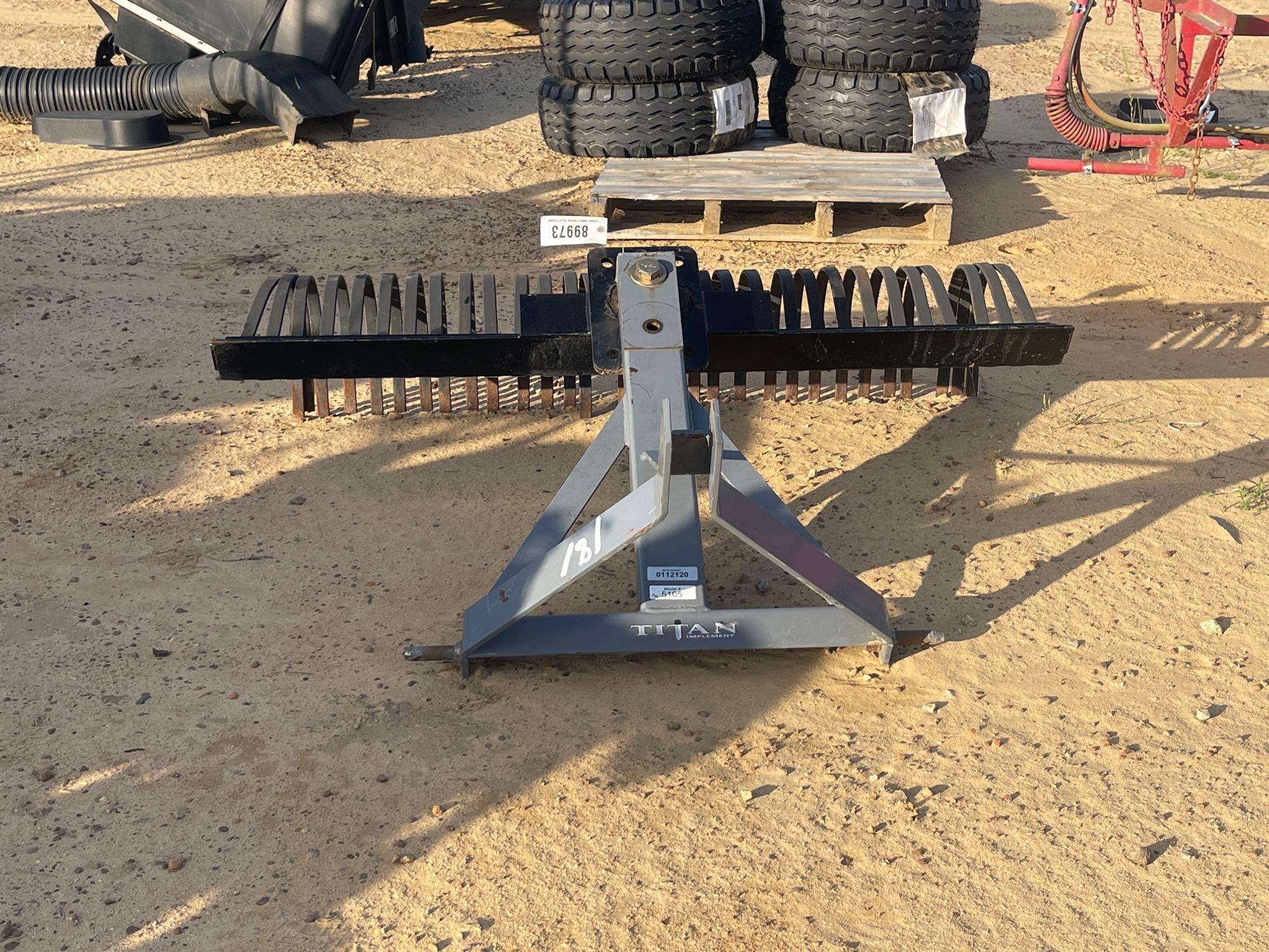 181 - TITAN 5105 5 FT ROOT RAKE