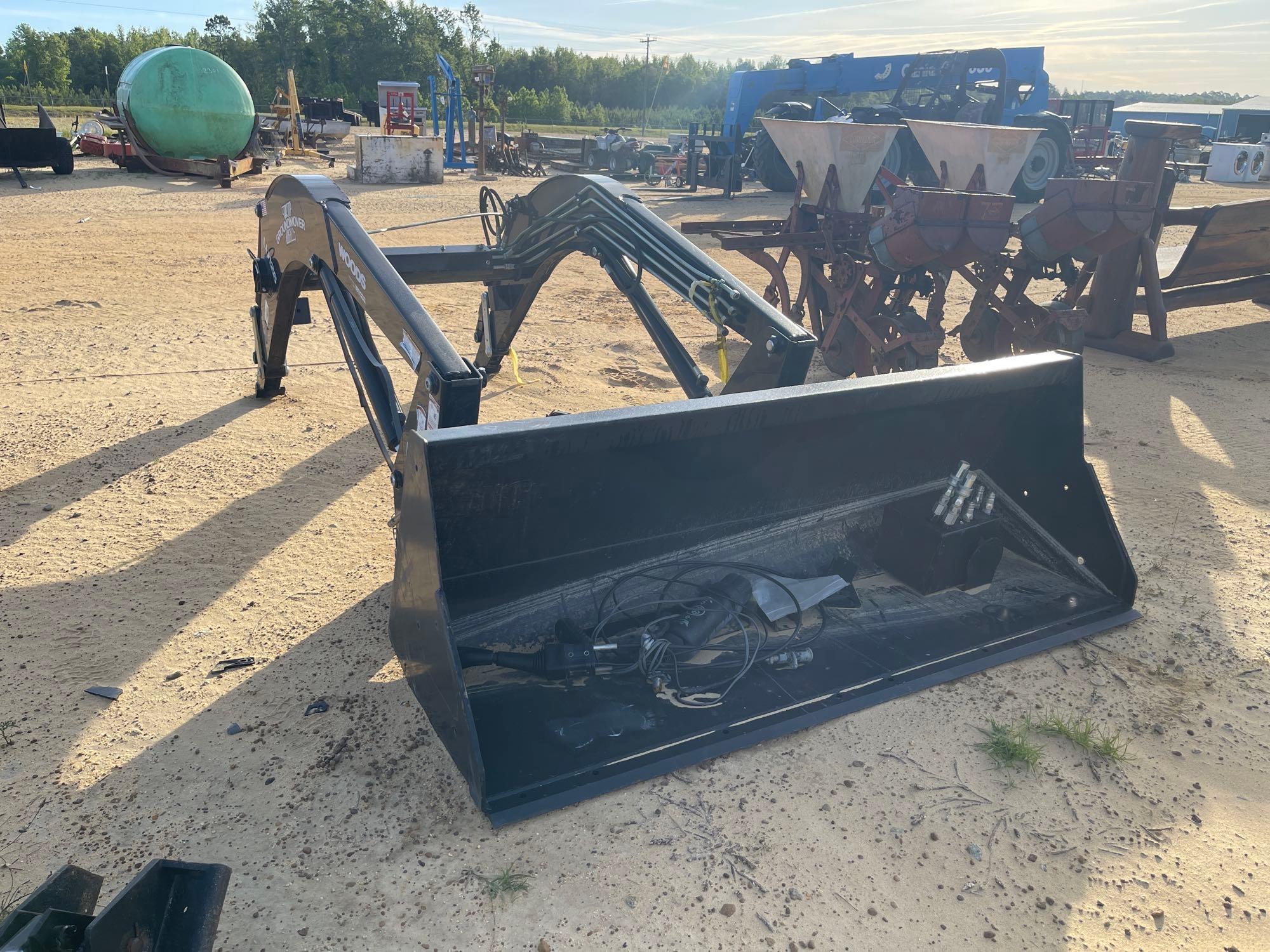 199 - NEW - WOODS GROUND MOVER FRONTEND LOADER