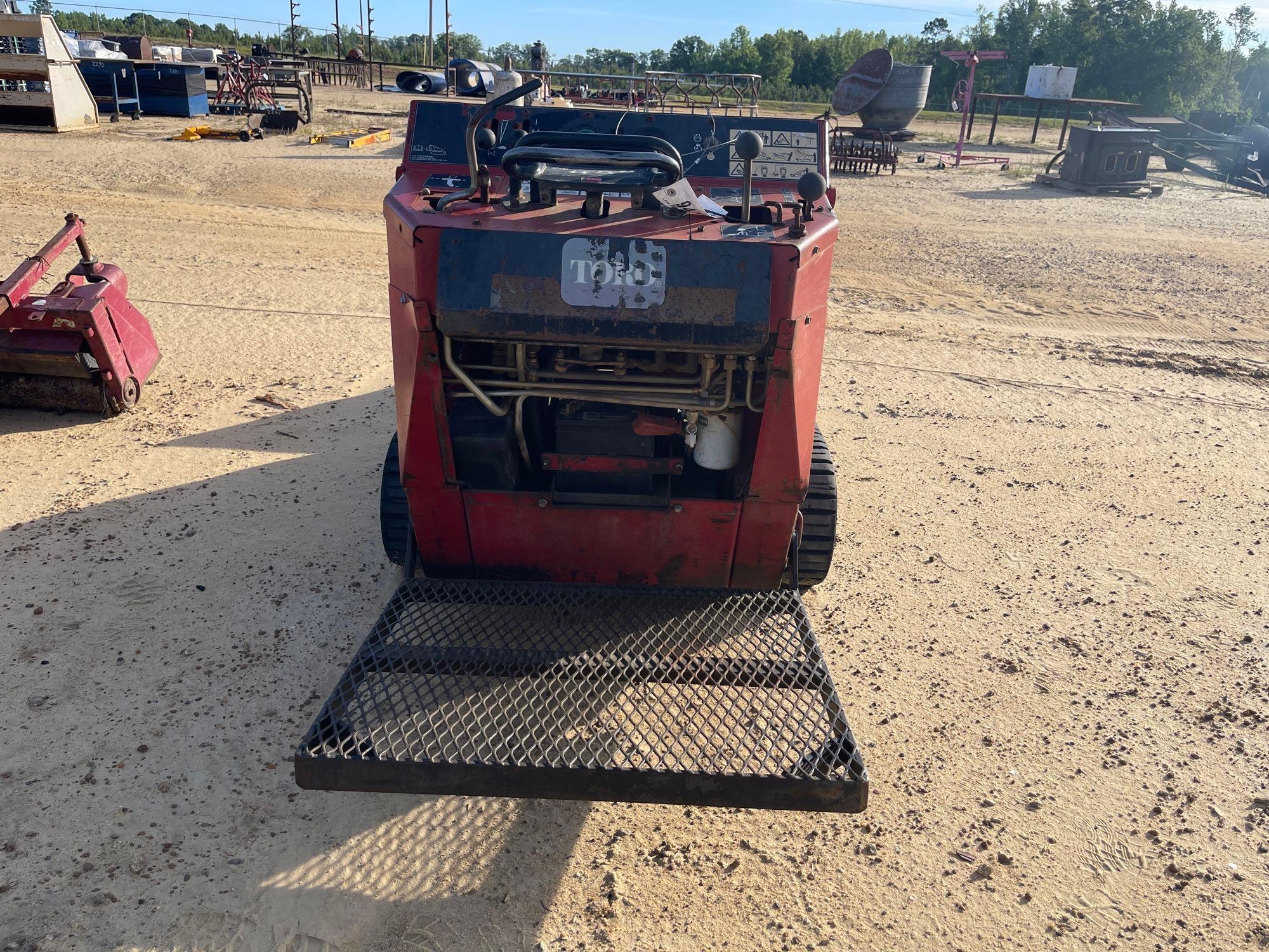 240 - TORO DINGO MINI SKID