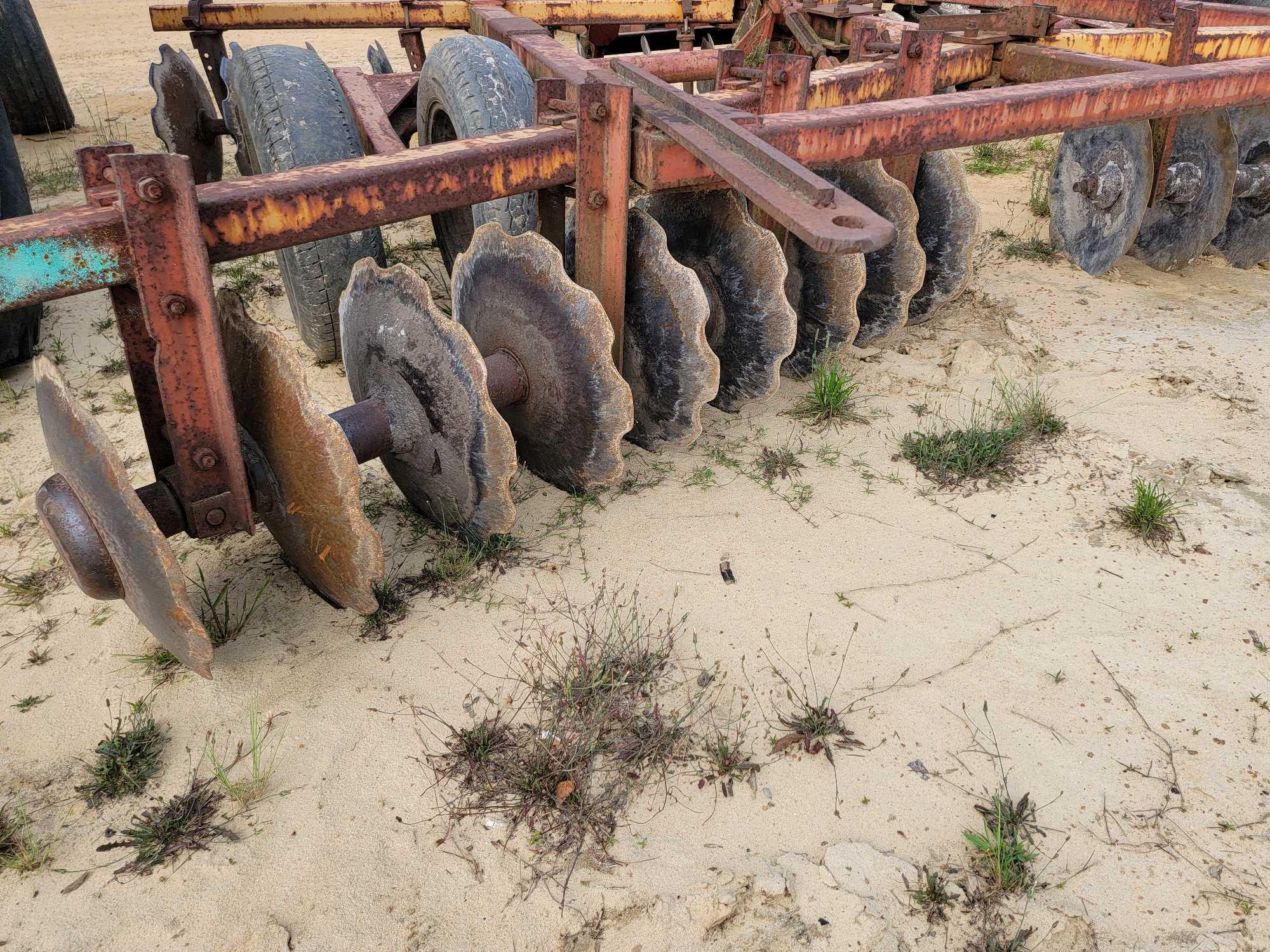 547 - ABSOLUTE - BROWN 15' PULL TYPE HARROW