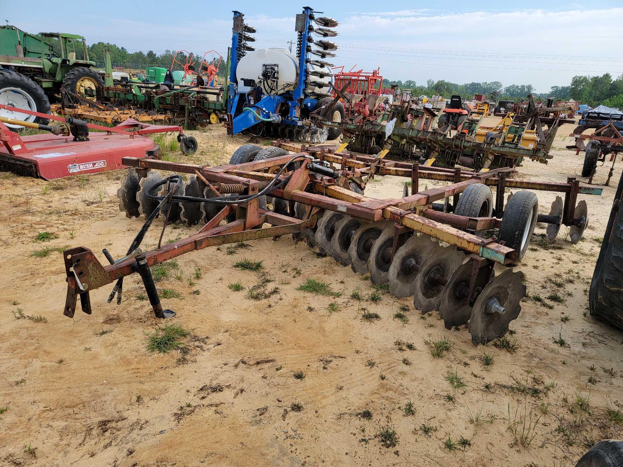 547 - ABSOLUTE - BROWN 15' PULL TYPE HARROW