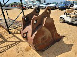 724 - WB 36" EXCAVATOR BUCKET
