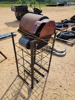 2702 - FAN BLOWER ON STAND