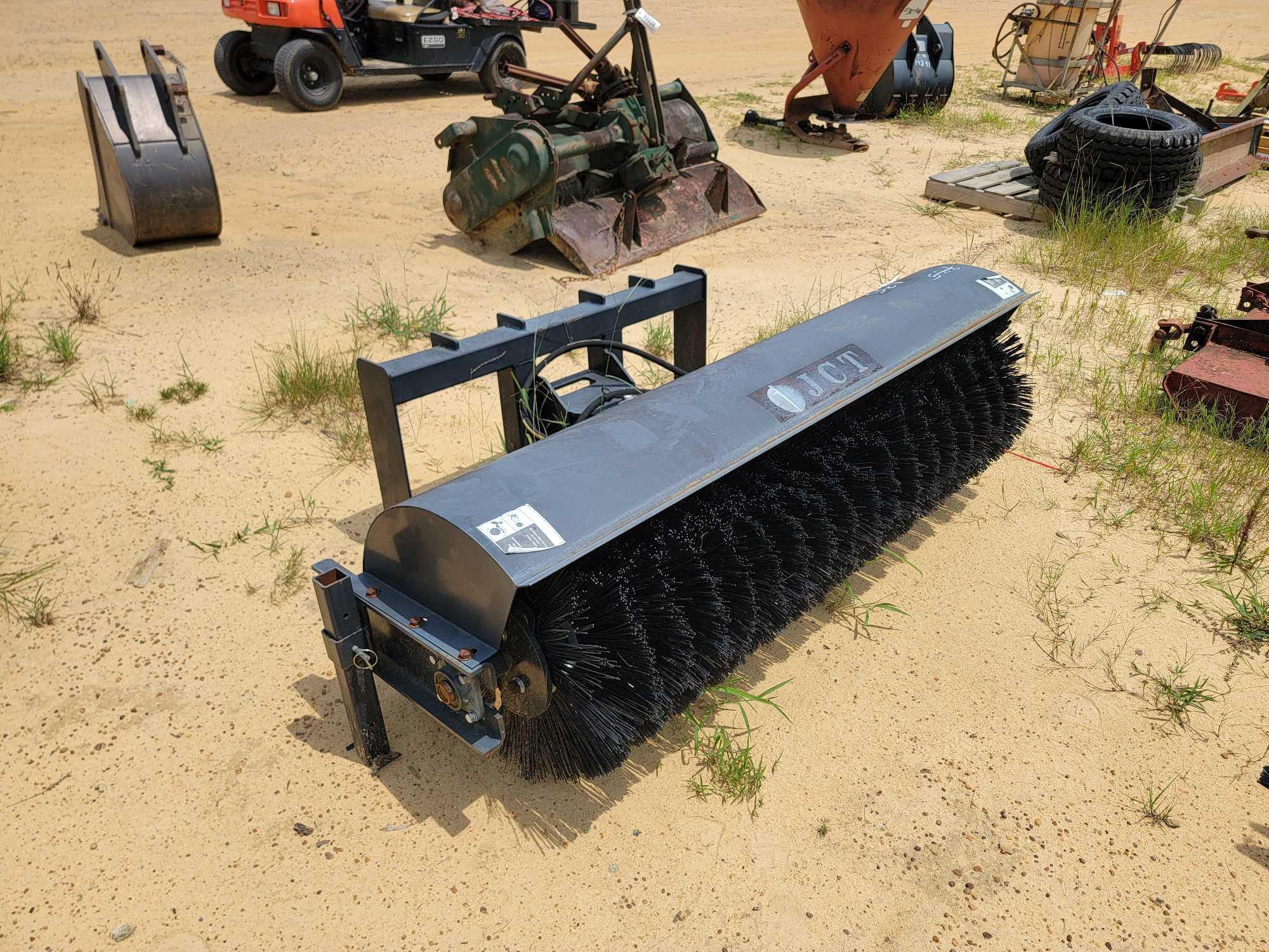 135 - 72" JCT HYDRAULIC SWEEPER