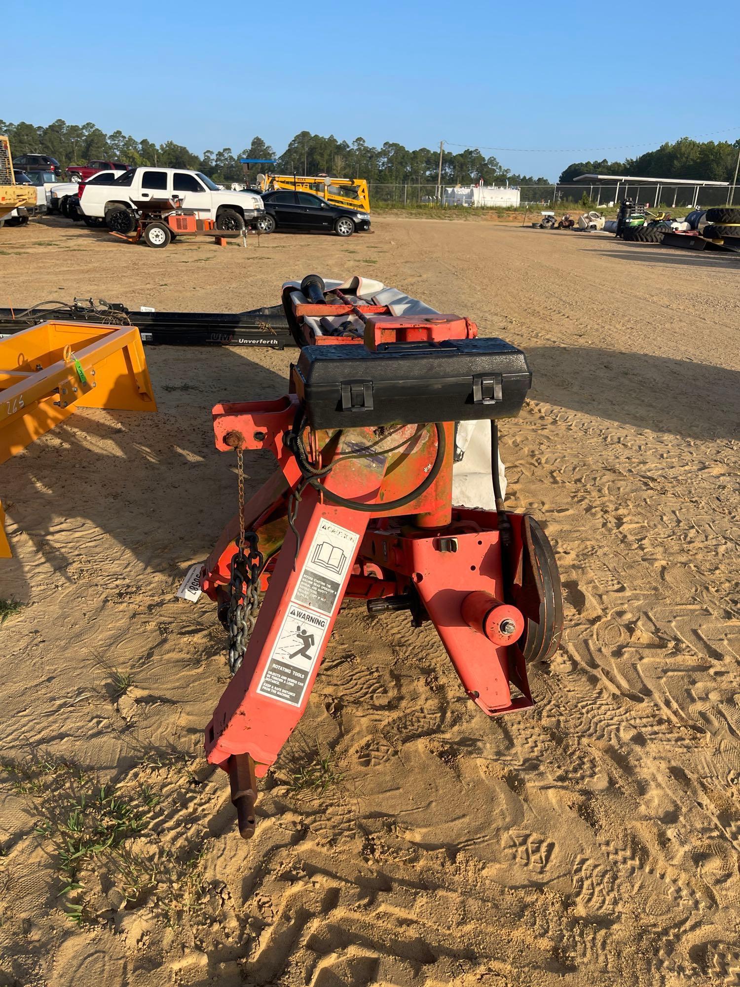 266 - KUHN GMD700G11 8' DISC MOWER