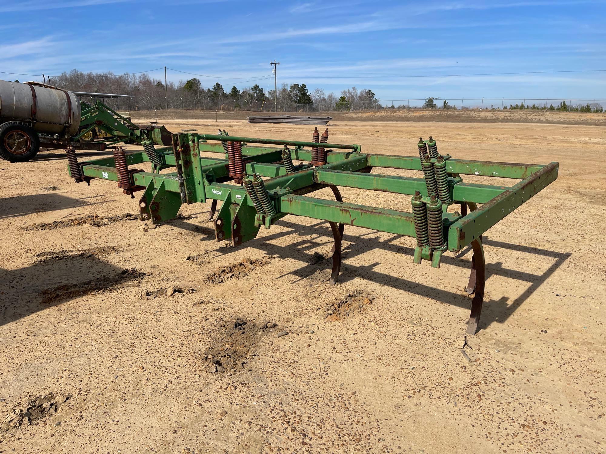 289 - CHISEL PLOW